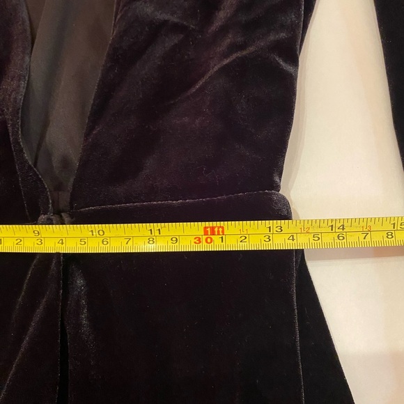 Clover and Sloane Black Velvet Dress Size 2 NWT - Picture 7 of 11
